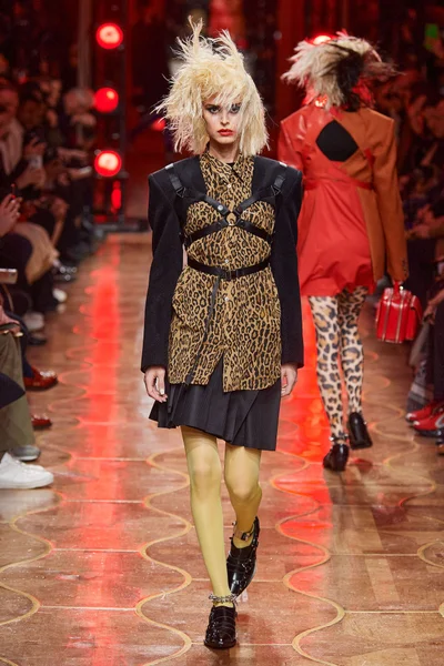 Look 38